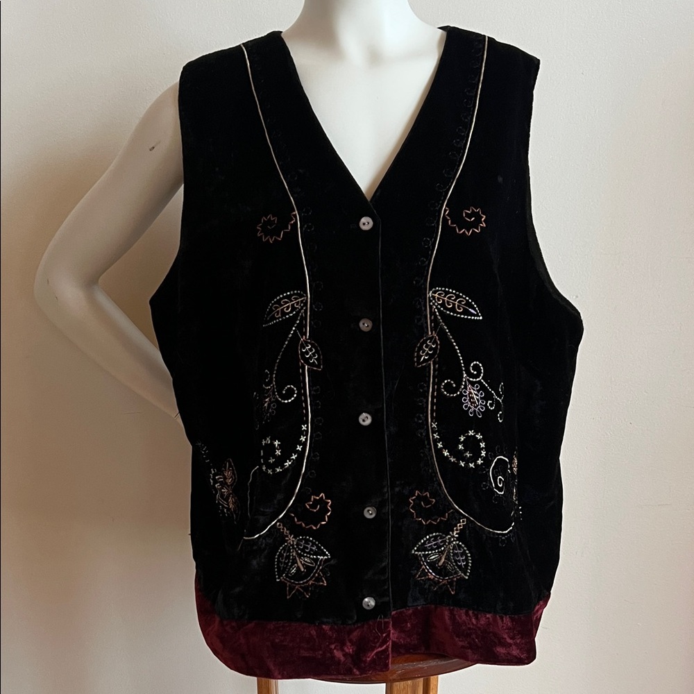 Holiday velour Christmas sweater contest White Stag Black Vest embroidered